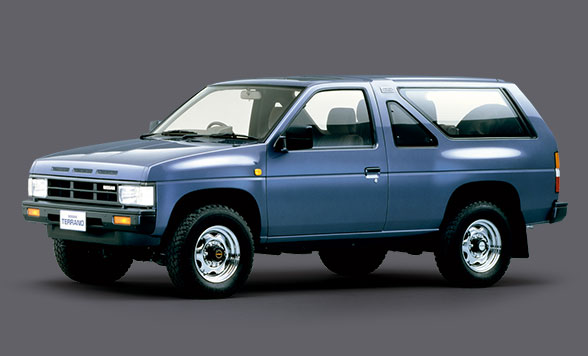 日産テラノ